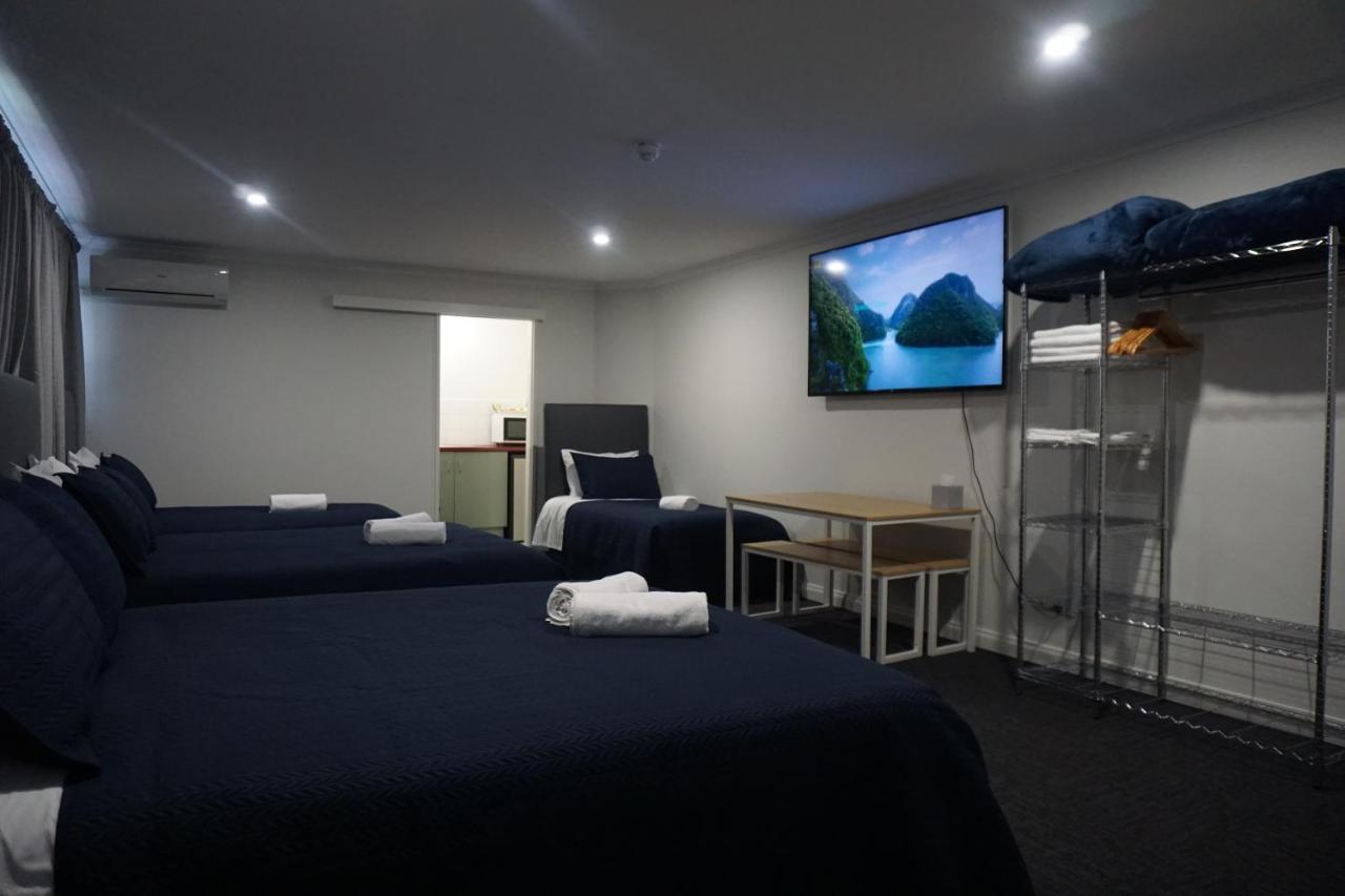 Warners Bay Hotel Dış mekan fotoğraf